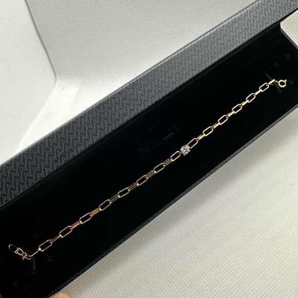 Brand New Gift Bracelet Elegant Nadri Gold Link Bracelet with Crystal Accent - Picture 2 of 8